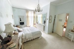 2a Preston Park Avenue